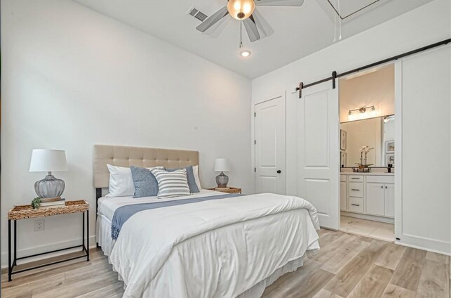 Foto del edificio - 9306 Arledge St