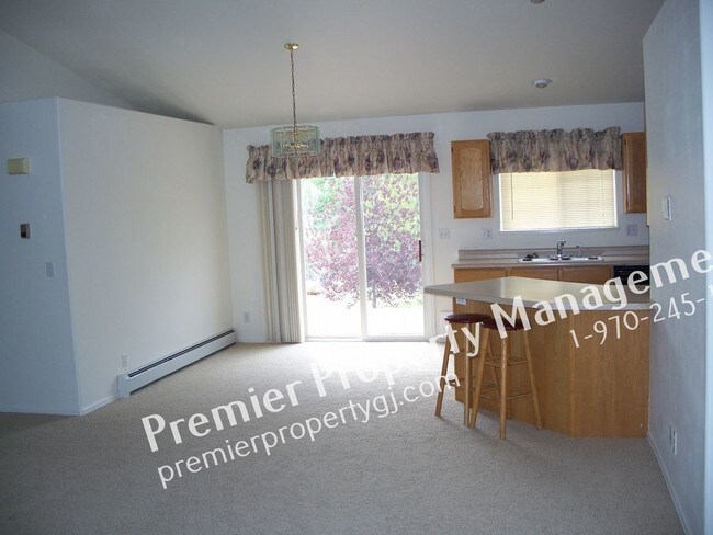 Foto del edificio - Redlands 3 Bath 2 Bath Duplex