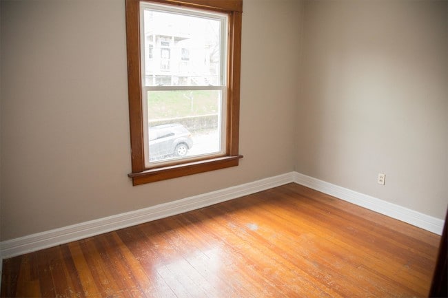 Building Photo - 702 Caledonia Pl