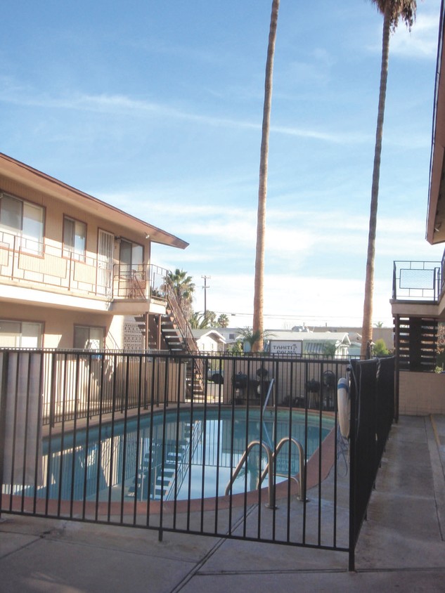 Building Photo - Tahiti Palms