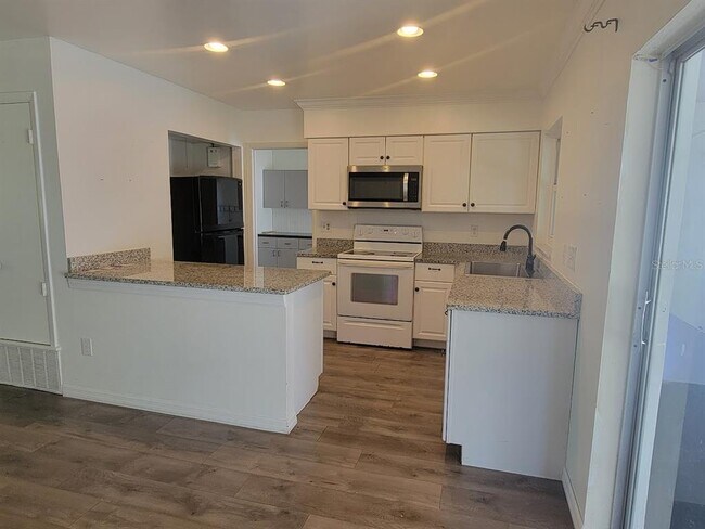 Foto del edificio - 6290 Coniston Terrace