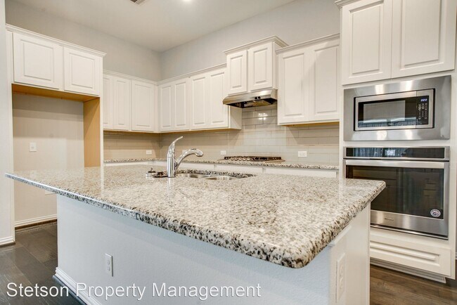 Foto del edificio - 4 br, 3 bath House - 4012 Gildas Path