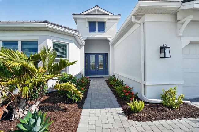 Foto del edificio - Luxury Pool Home in Esplanade at Azario — Annual Rental