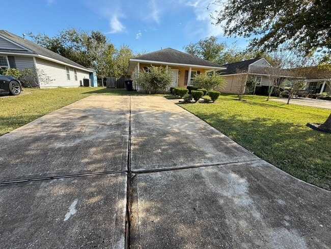 Building Photo - 11403 Mosscrest Dr