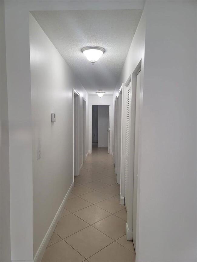 Foto del edificio - 15892 NW 21st St