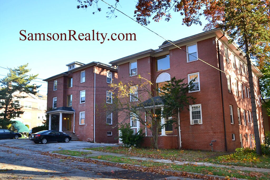 61 Slater Ave Unit 2, Providence, RI 02906 Condo for Rent in