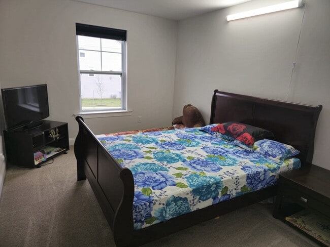 Building Photo - 100 Everleigh Dr