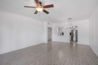 Building Photo - 2475 Underwood St