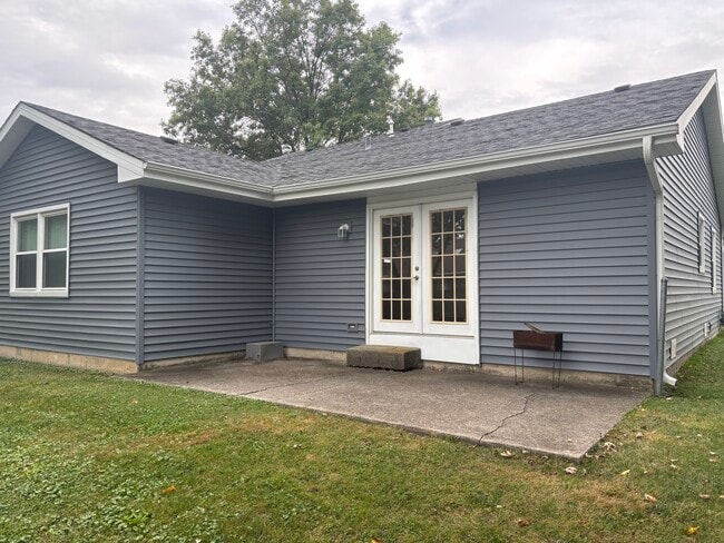 Building Photo - 14627 S Pebble Creek Dr