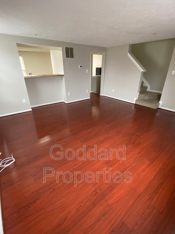 Foto del edificio - 8901 Oxley Forest Ct