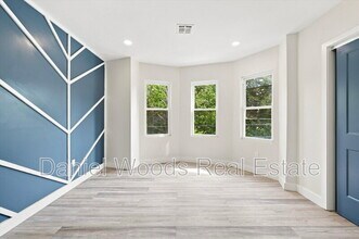 Building Photo - 944 W Lycoming St