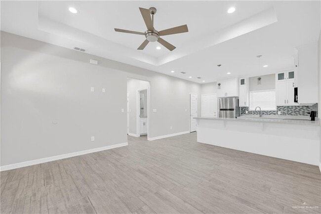 Building Photo - 22 Playa Dr