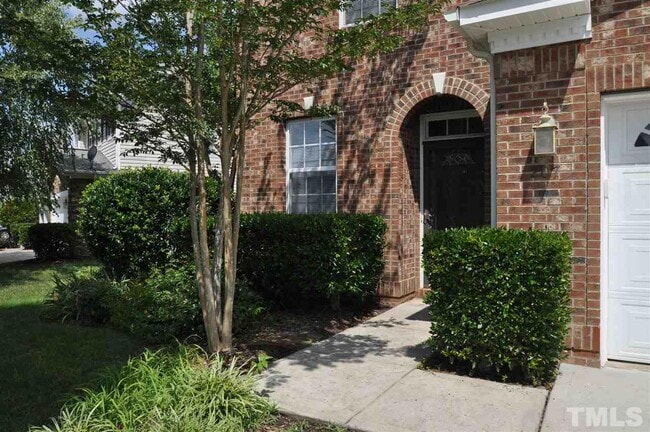 Building Photo - 207 Cinder Cross Way