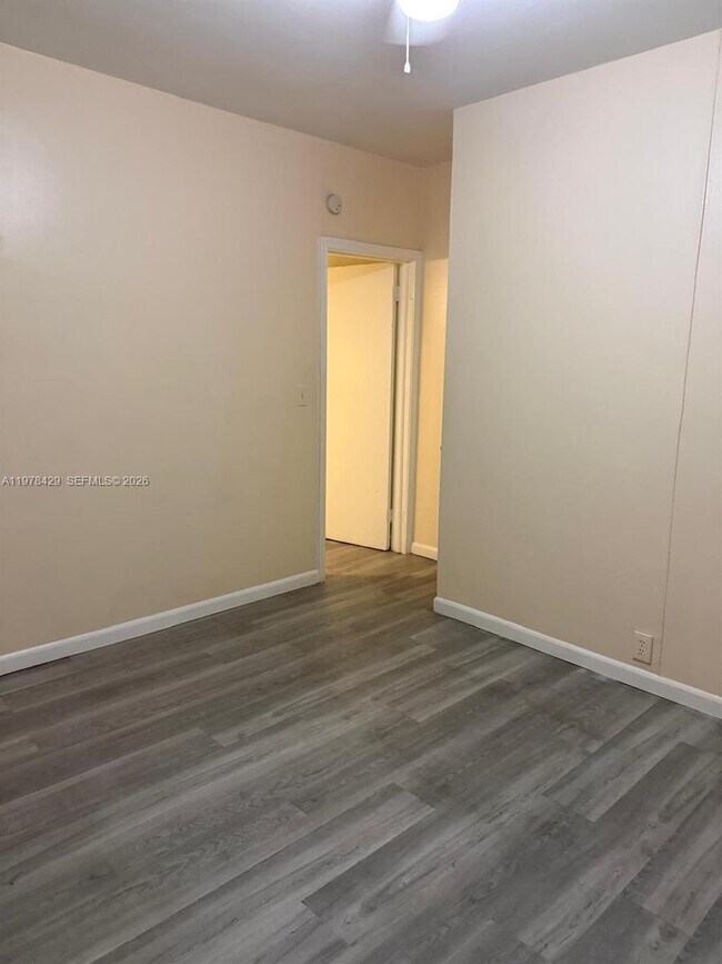 Foto del edificio - 1708 Hayes St