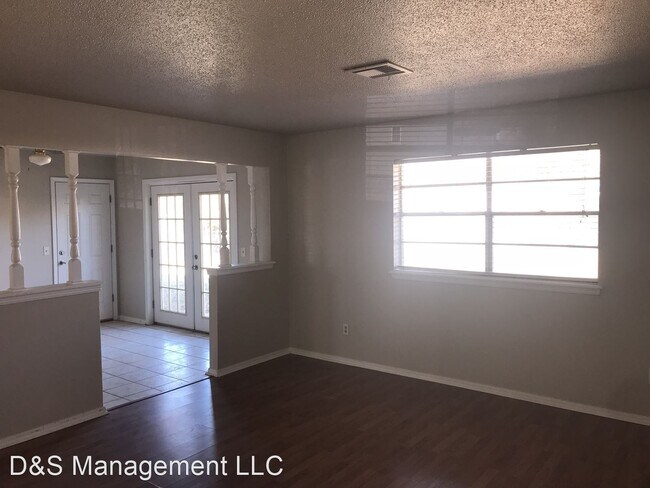 Building Photo - 3 br, 1.5 bath House - 133 SW 64th Terrace,