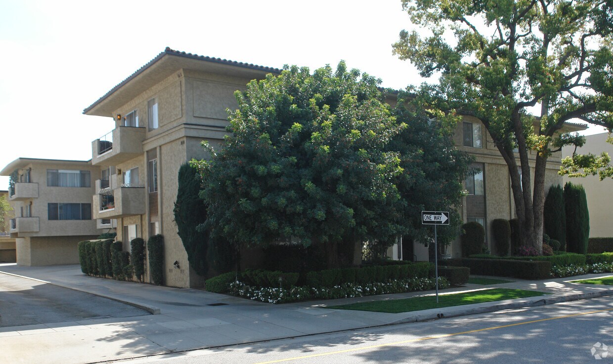 Foto del edificio - 400 Mentor Ave