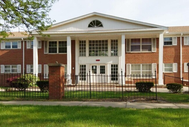 Building Photo - 25301 Five Mile #106
