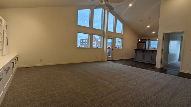 Foto del edificio - 1710 Wyandotte St