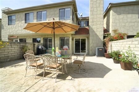 Building Photo - 29671 Strawberry Hill Dr