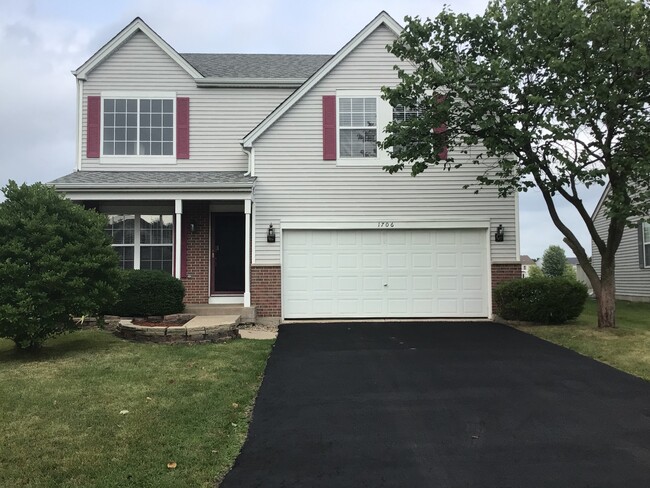 Building Photo - 1706 Lake Pointe Ct