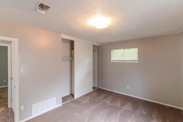 Building Photo - 818 Clarissa Pl