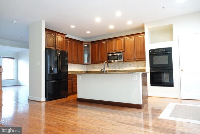 Foto del edificio - 1112 Pleasant Dr