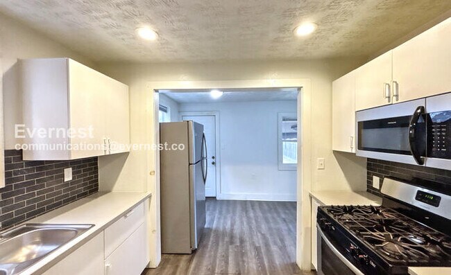 Foto del edificio - 1098 E 17th Ave