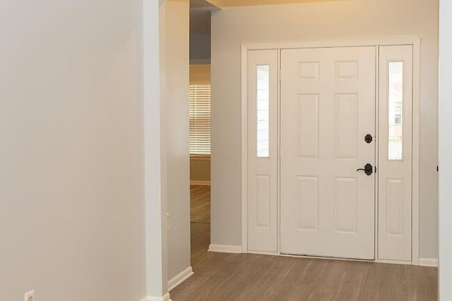 Foto del edificio - 511 Woodland Park Cir