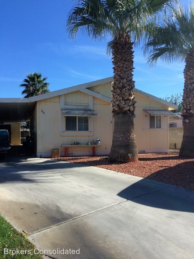 Foto principal - 2 br, 2 bath House - 202 Partridge Lane