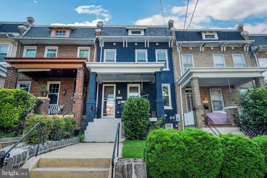Primary Photo - 4213 4th St NW