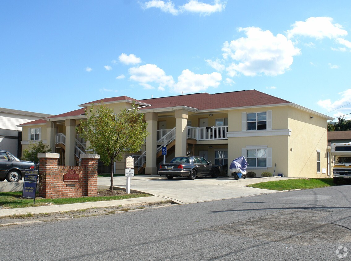 Foto principal - 222 Chatham St