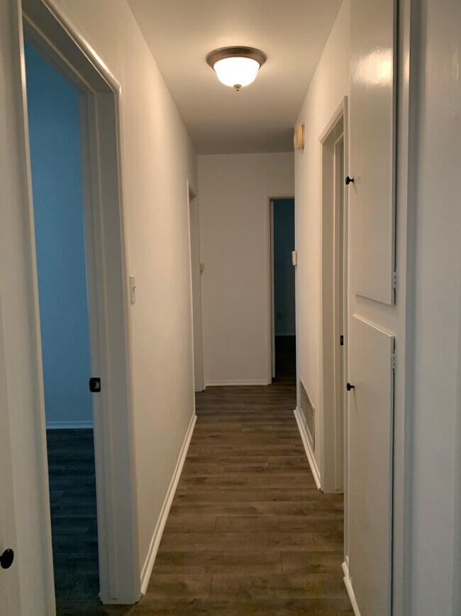 Foto del edificio - 16748 San Fernando Mission Blvd