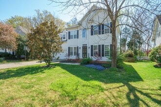Building Photo - 9718 Mitchell Glen Dr