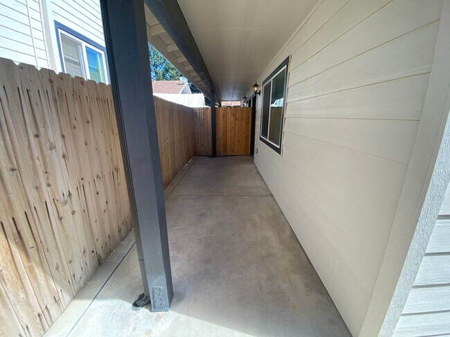 Foto del edificio - 1540 Park St