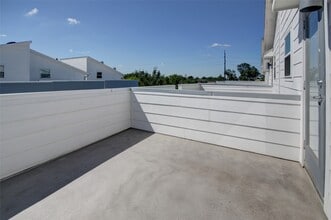 Building Photo - 1909 Maury St