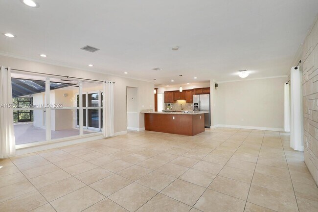 Building Photo - 1450 Coruna Ave