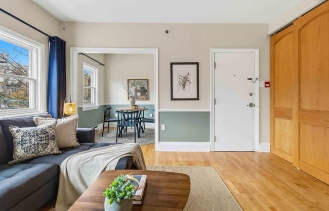 Building Photo - 5393 Victoria Rd