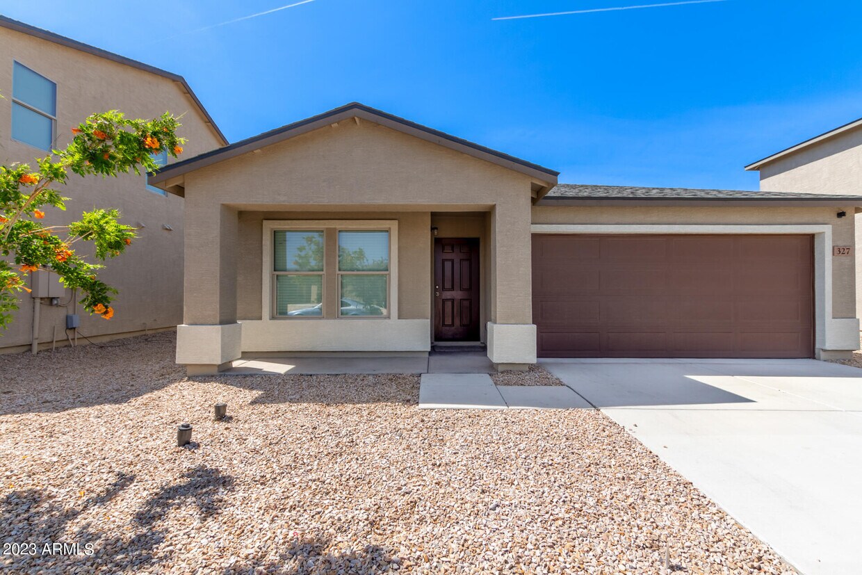 Foto principal - 327 Impala Ct