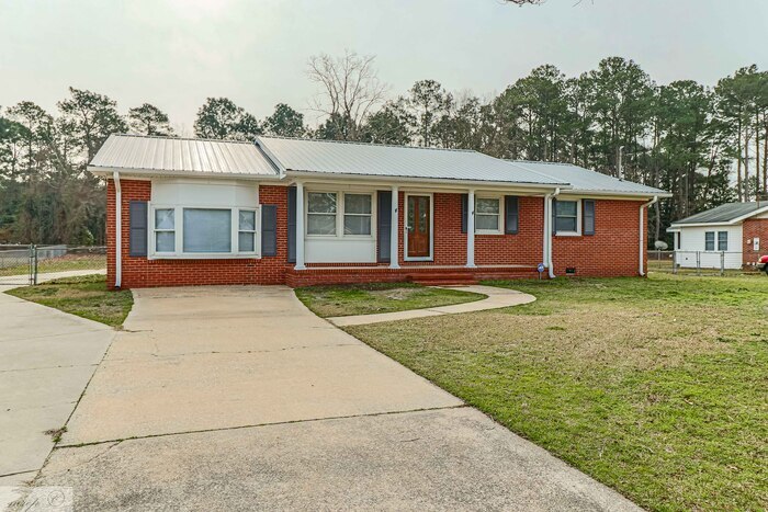 Primary Photo - Oak Circle Subdivision