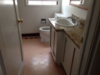 Building Photo - 10448 Longfellow Ave