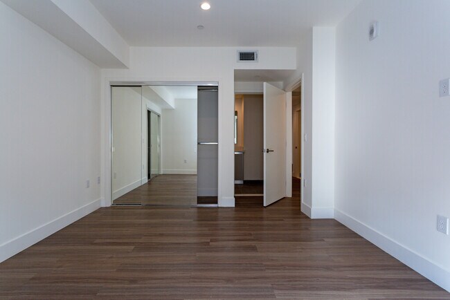 Foto del edificio - 1439 Armacost Ave Los Angeles, CA 90025