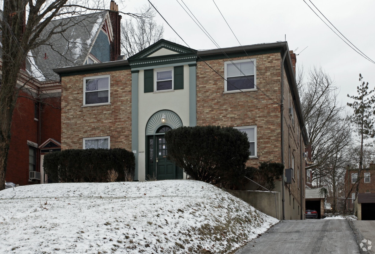 Primary Photo - 225 Loraine Ave