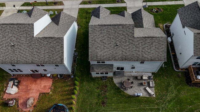 Foto del edificio - 4816 Lake View Dr