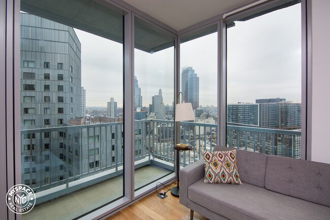 Building Photo - 436 Albee Sq