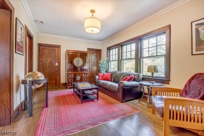 Foto del edificio - 44 Walnut Crescent