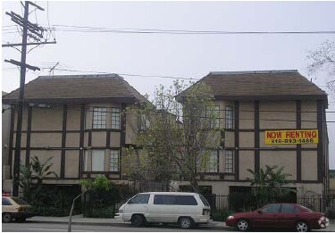 Foto del edificio - 14810-14812 Parthenia