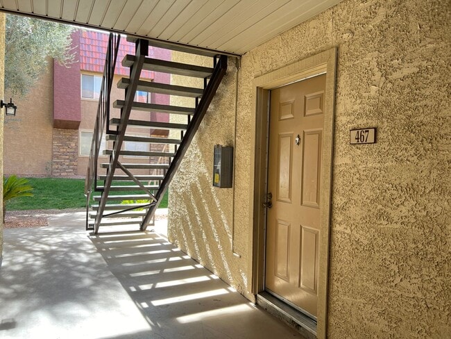 Building Photo - 4960 Indian River Dr