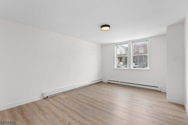 Foto del edificio - 676 Chestnut St