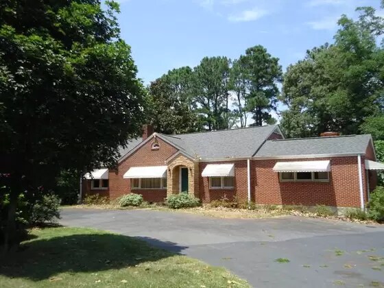 Foto del edificio - 1601 Crestline Dr NE