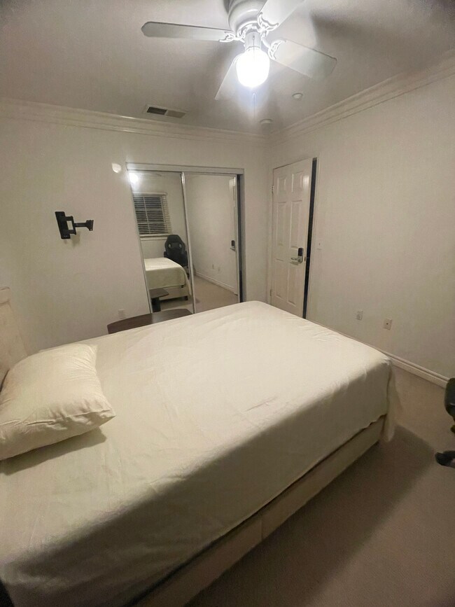 Foto del edificio - 1927 Fremont Ave